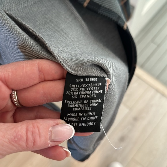 LE CHATEAU blazer - Picture 4 of 4